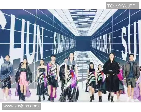 足球明星的鲨鱼肌揭秘如何锻炼出完美身材与力量的结合秘诀