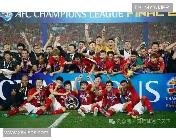 东山再起的足球明星们如何逆袭重返巅峰展现不屈精神与奋斗历程